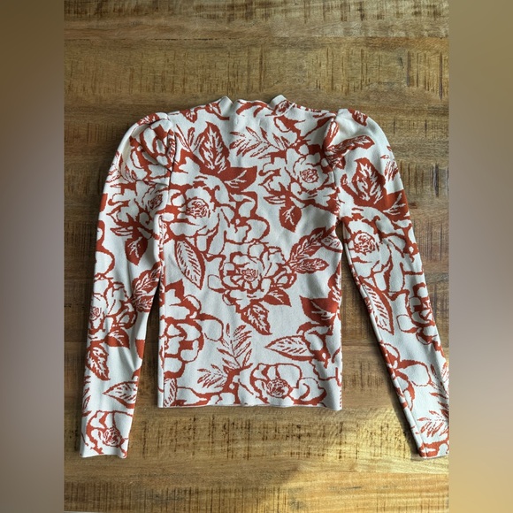 Flying Tomato Floral Puff long sleeve - Picture 3 of 3
